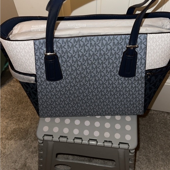 Michael Kors Navy and White Signature Tote - Picture 2 of 4